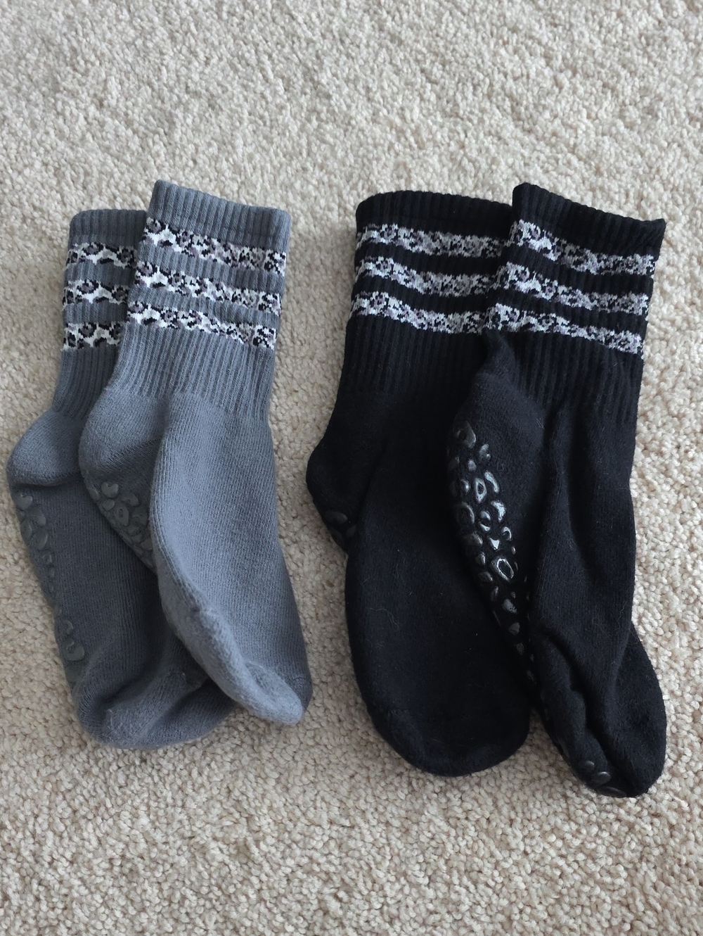 Source Unknown Gripper Crew Socks - Black and Gray